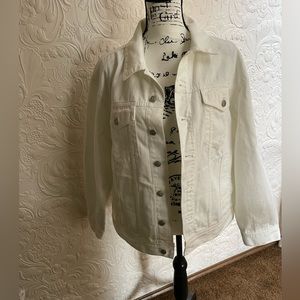 Madewell brand White Jean Trucker Jacket NWT. L